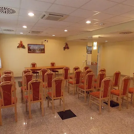 מלון Zuglo בודפשט