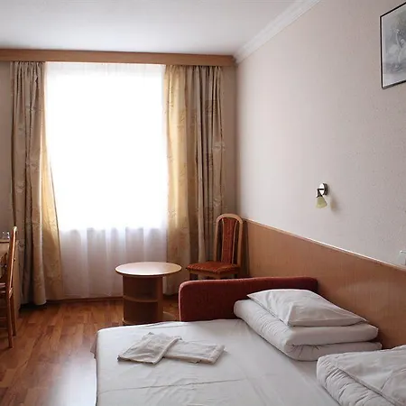 מלון Zuglo בודפשט