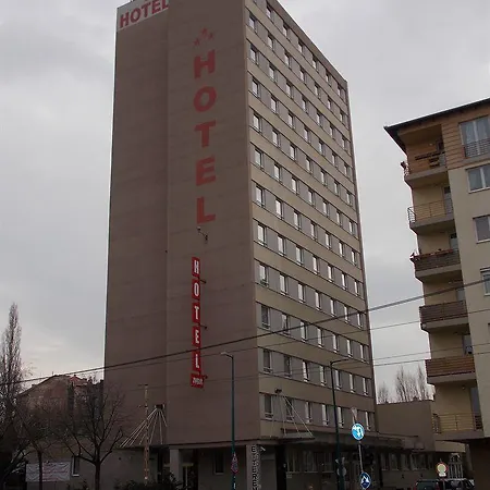 Zuglo Hotel