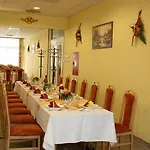 Zuglo Hotel 3*
