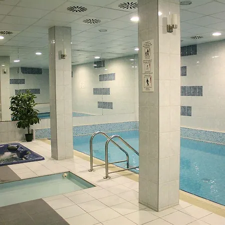 Hotel Zuglo 3*