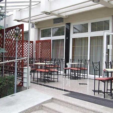 Zuglo Hotel