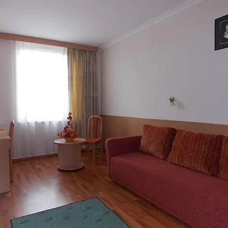 Отель Zuglo Будапешт