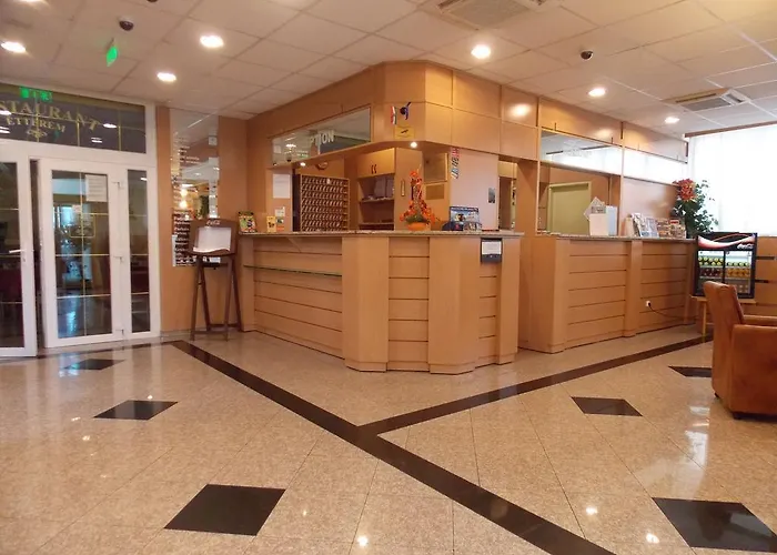 Zuglo Hotel 3*