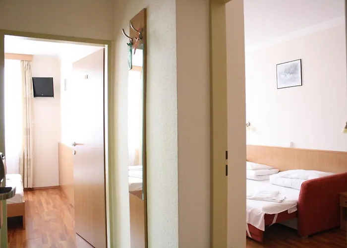 Hotel Zuglo 3*